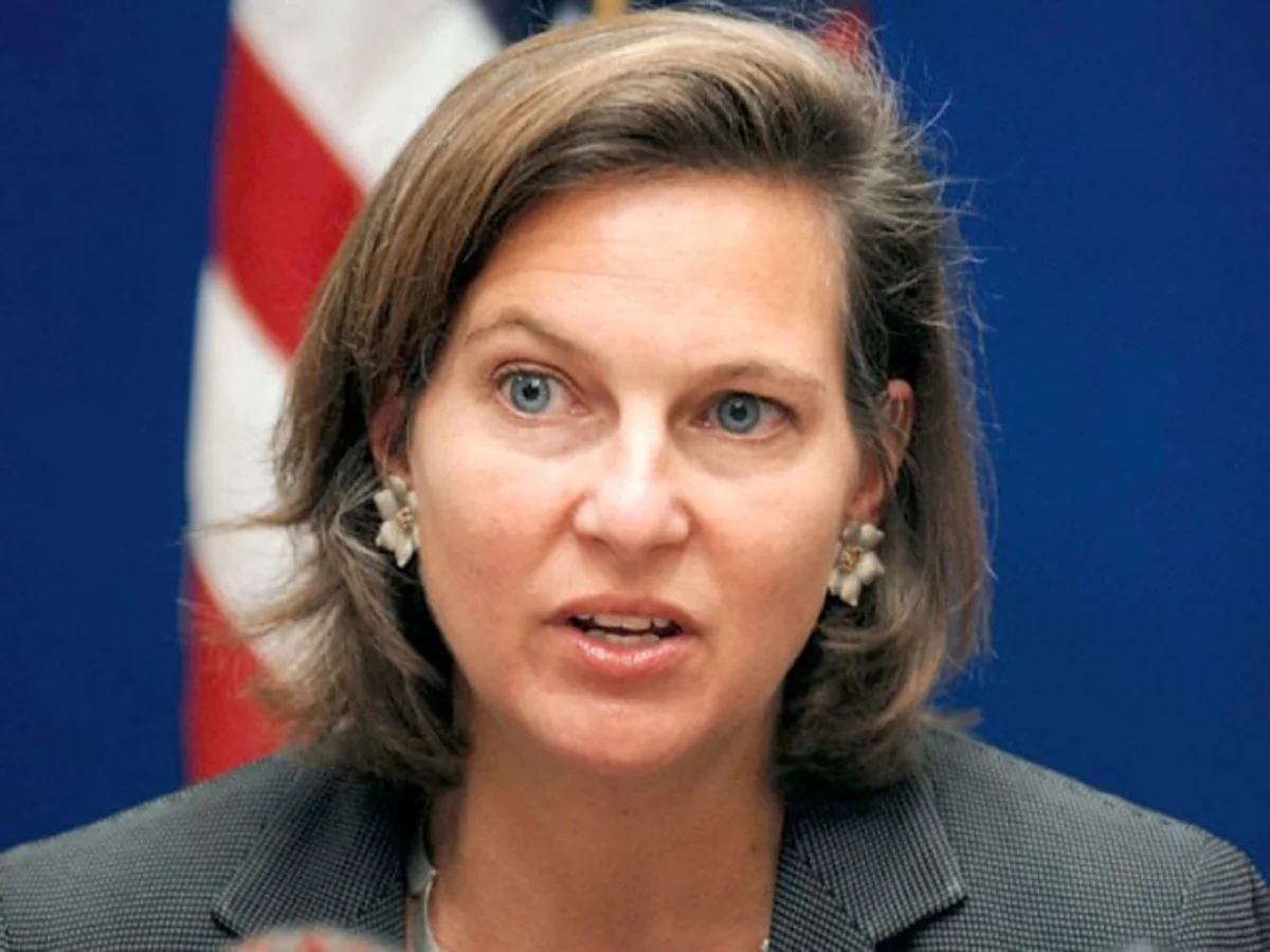 Нуланд: США и Евросоюз обсуждают новые санкции против России