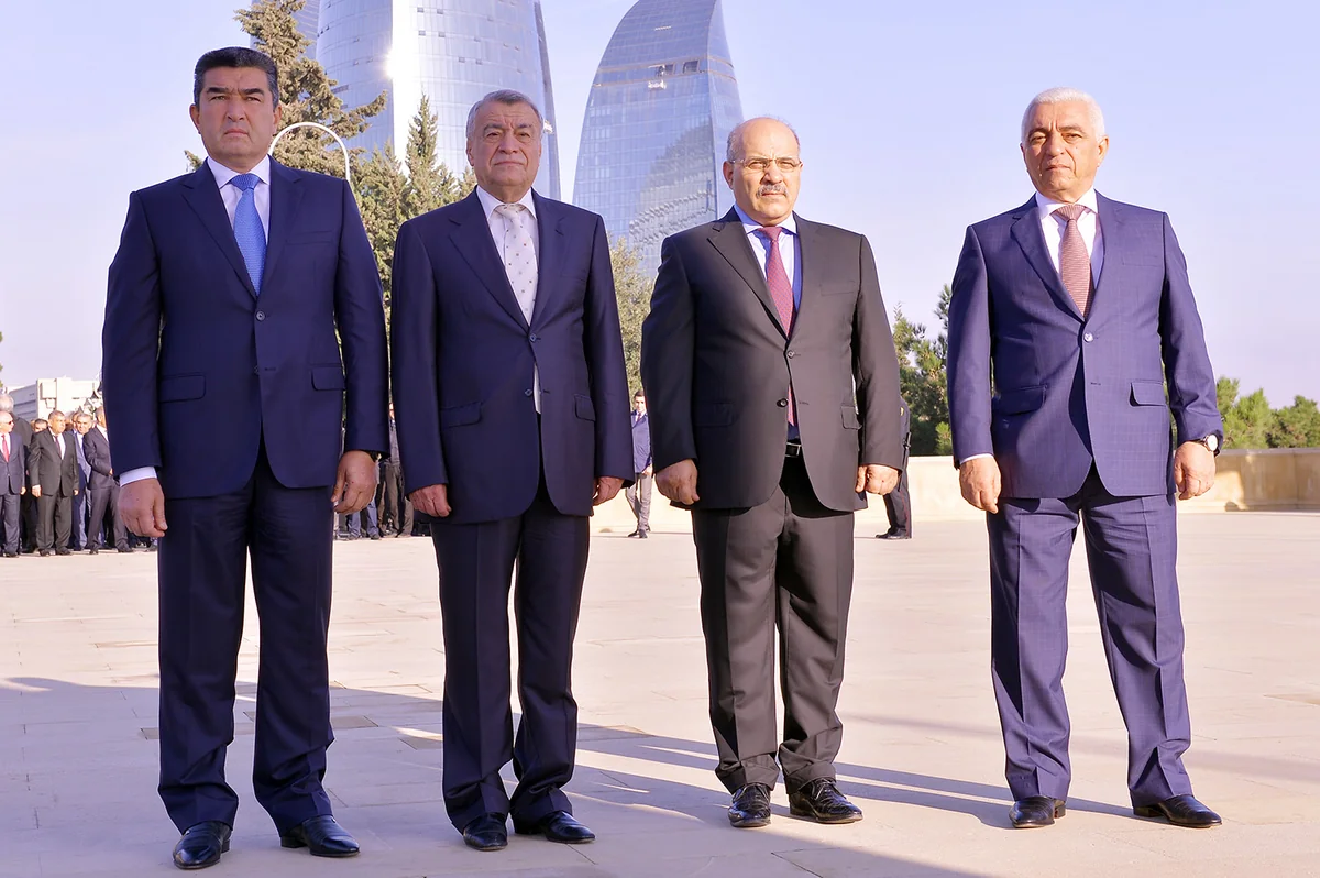​Bu gün Azərbaycanda Energetiklər Günüdür