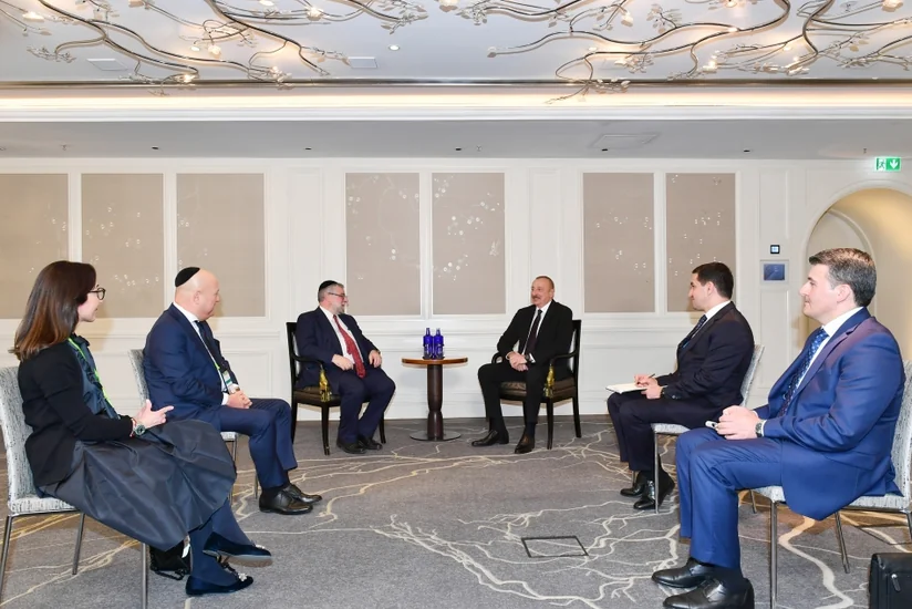 Президент Ильхам Алиев встретился в Мюнхене с президентом Конференции европейских раввинов
