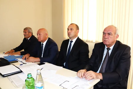 Zaur Mikayılov Xızıda vətəndaşları qəbul edib