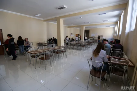 Musiqi səsləri, dəhlizdə gəzişən kiçik balerinalar - REPORTAJ