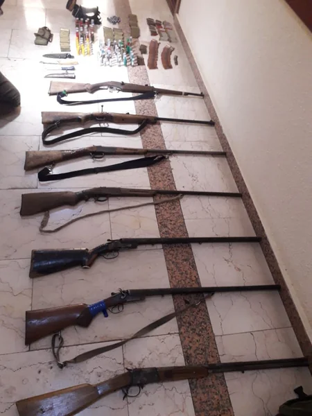 Qubada polis 5 tüfəng, əleyhqaz, avtomat və  pulemyot patronları aşkarlayıb