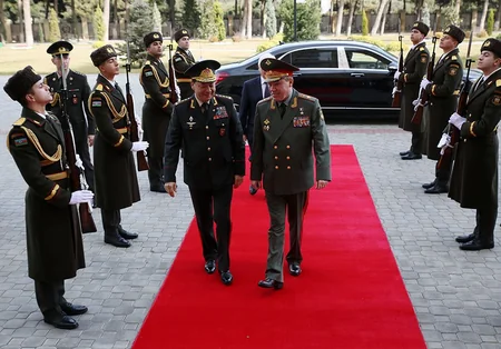 Состоялась встреча начальников генштабов ВС Азербайджана и России - ВИДЕО