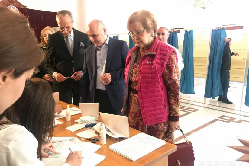 Ramiz Mehdiyevin həyat yoldaşı səs verib