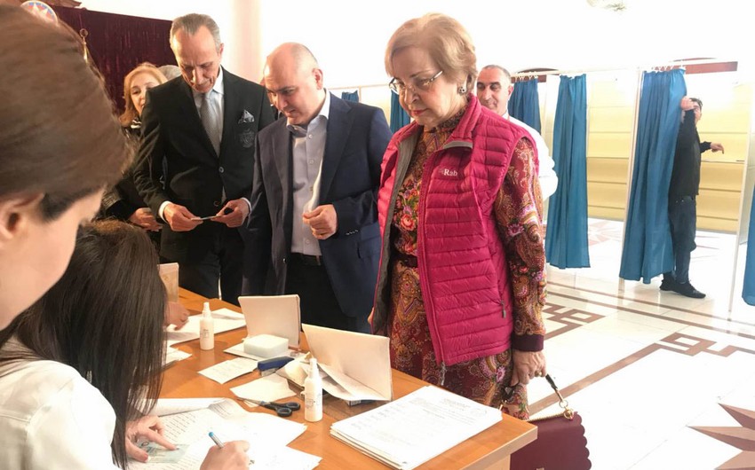 Ramiz Mehdiyevin həyat yoldaşı səs verib