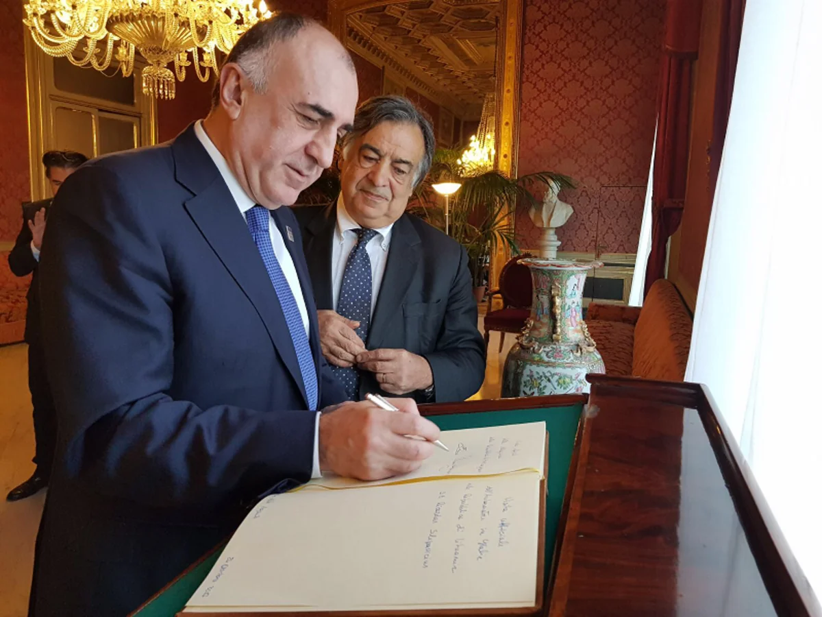 Elmar Məmmədyarov Palermo şəhərinin meri ilə görüşüb