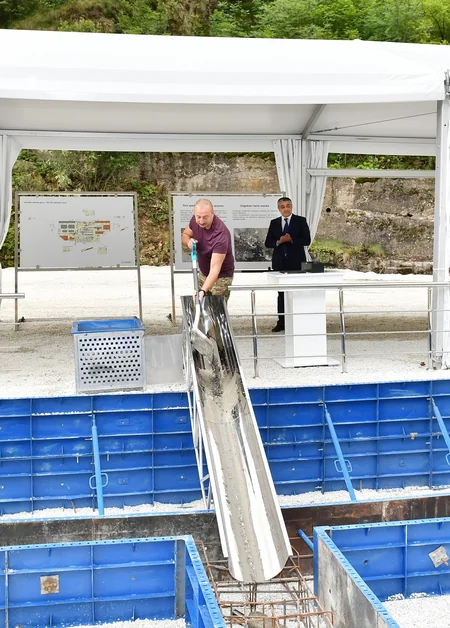 Kəlbəcərdə “İstisu” mineral su zavodunun təməli qoyulub
