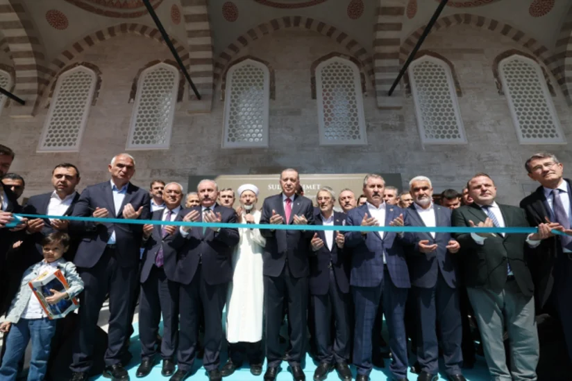 Ərdoğan: Sultan Əhməd məscidini belə bir gündə ibadətə açdığımız üçün şadıq”