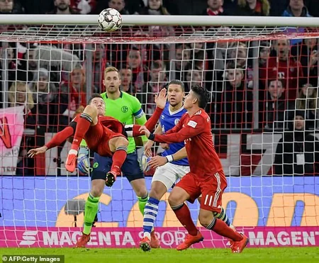 Бавария сократила отставание от Боруссии Д до 5 очков, обыграв Шальке-04