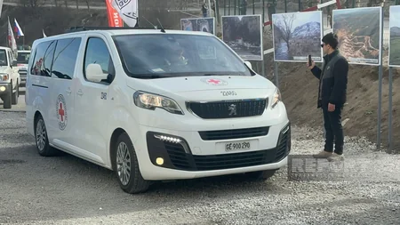 По дороге Ханкенди-Лачын беспрепятственно проехали автомобили МККК