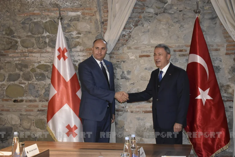 Turkish, Georgian defense ministers discuss situation in region