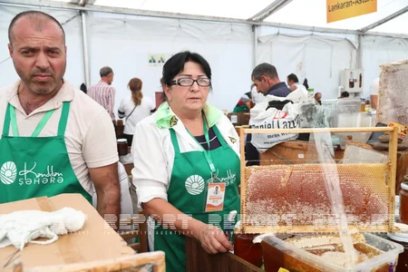 Bal yarmarkasına ilk dəfə Şərqi Zəngəzur və Qarabağdan fermerlər qatılıb