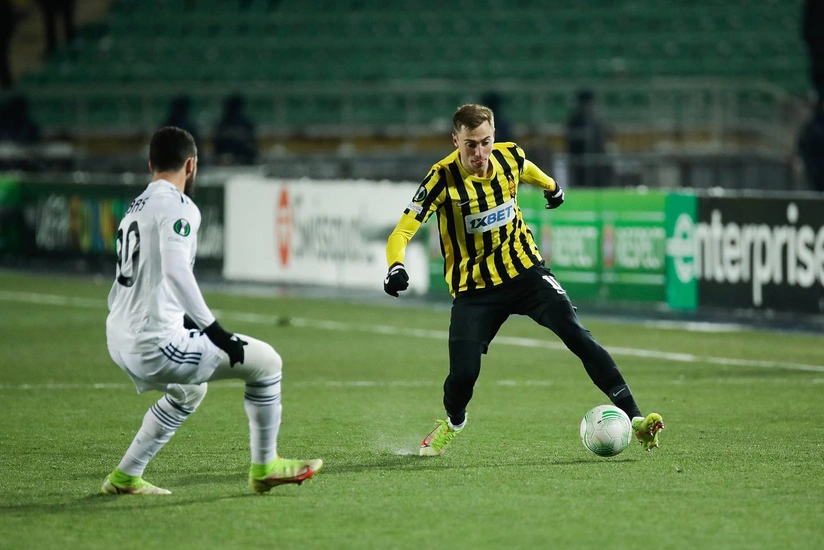 Kayratın aparıcı futbolçusu Qarabağla oyunda ciddi zədələnib