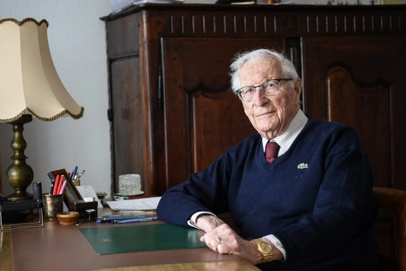 Dünyada ilk dəfə qola taxılan kvars saatının yaradıcısı dünyasını dəyişib