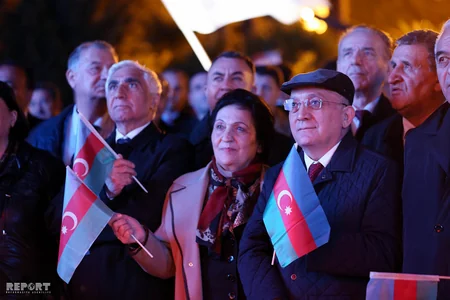 YAP Bakının mərkəzində qələbə mitinq-konserti keçirib - FOTO