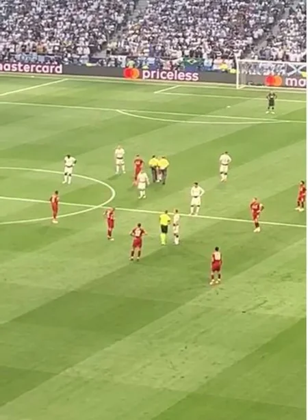 Liverpul - Tottenhem oyununun təşkilatçılığı qüsurlarla diqqət çəkib - FOTO - VİDEO