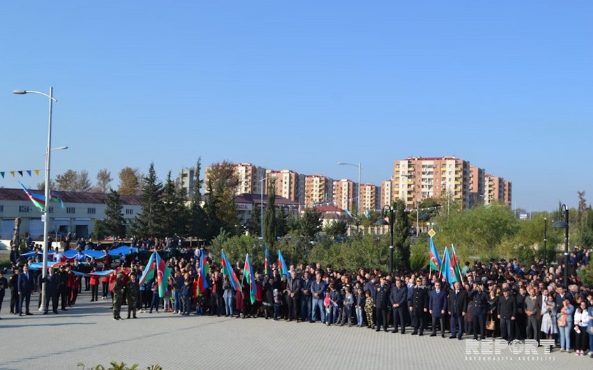 Mingəçevirdə Dövlət Bayrağı günü münasibətilə yürüş keçirilib - FOTO