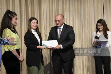 10 nəfər əlilliyi olan istedadlı şəxsə sertifikatlar təqdim olunub