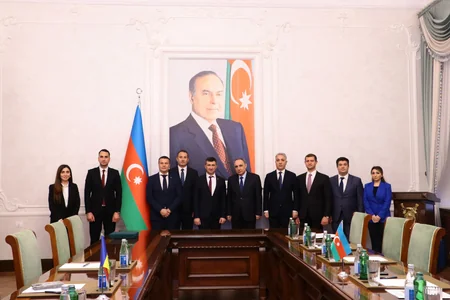 Kamran Əliyev moldovalı həmkarı ilə ikitərəfli münasibətlərin möhkəmləndirilməsi barədə danışıb