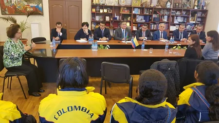 В министерстве молодежи и спорта прошла встреча с членами колумбийской детской волейбольной команды