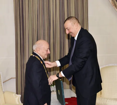 President Ilham Aliyev presents Heydar Aliyev Order to Omar Eldarov