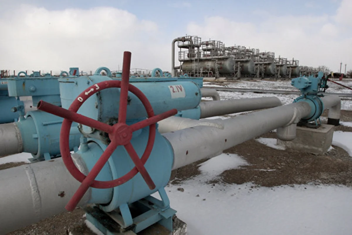Цены на газ в Европе к закрытию опустились почти до 1 200 долларов