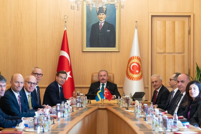 Turkish parliament speaker meets with Swedish prime minister