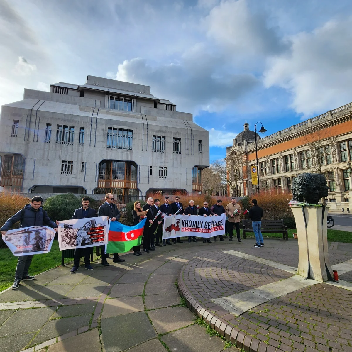 Londonda Xocalı soyqırımı qurbanlarının xatirəsi yad edilib
