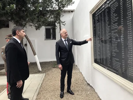 Macarıstanın müdafiə naziri N saylı hərbi hissədə olub