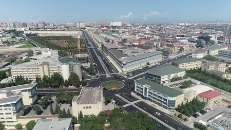 Prezident Bakıda yenidən qurulan Aşıq Molla Cümə küçəsinin və ona bitişik yolların açılışında iştirak edib - YENİLƏNİB - FOTO