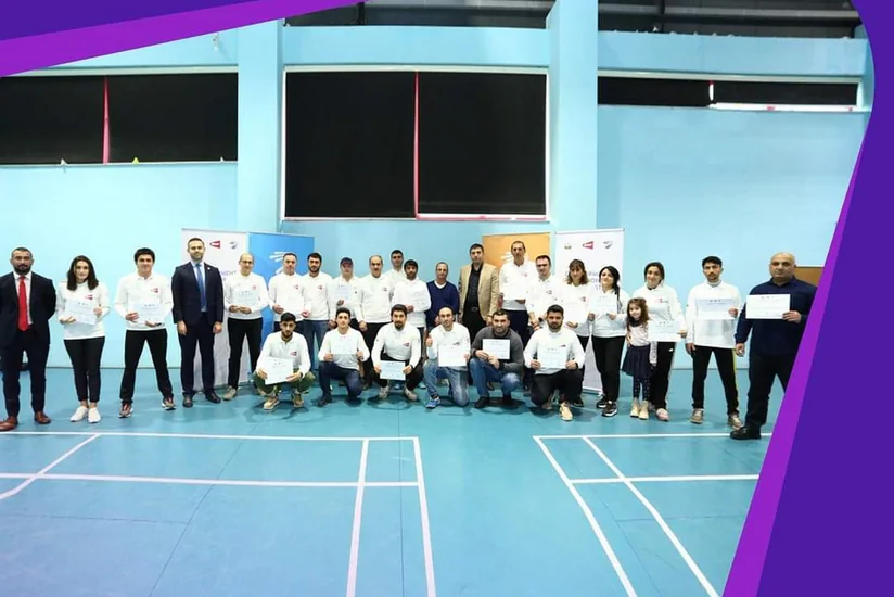 İdman müəllimləri üçün nəzərdə tutulmuş badmintonla bağlı kursa yekun vurulub