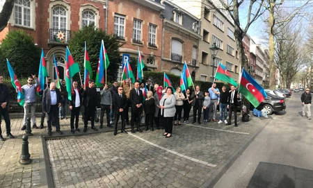 Azərbaycanlılar Brüsseldə həmrəylik aksiyası keçirib
