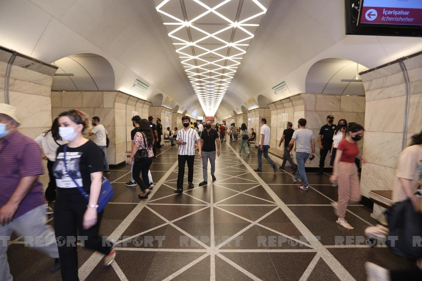 Polis Bakı metrosunda maska reydi keçirdi - YENİLƏNİB - VİDEO
