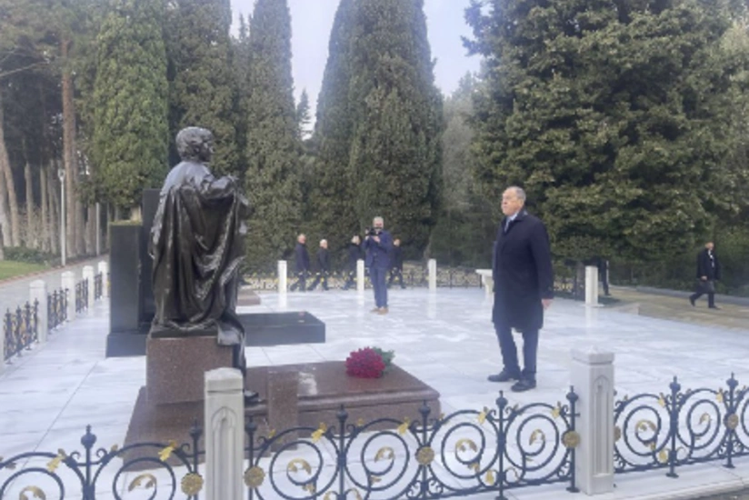 Russian Foreign Minister visits Alley of Martyrs