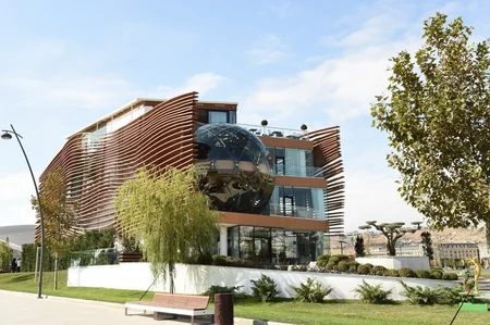 Azərbaycanın “Milan Ekspo 2015” sərgisindəki milli pavilyonu Dənizkənarı Milli Parkda yenidən qurulub