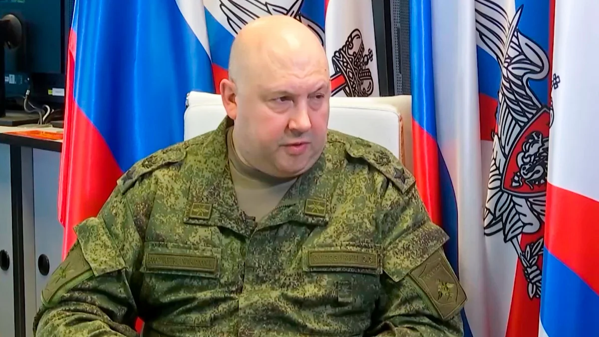 ISW: “Surovikinin həbsi Kremlin Müdafiə Nazirliyi rəhbərliyini təmizləmək niyyətini göstərir