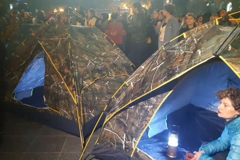 В Тбилиси произошли стычки митингующих с полицией