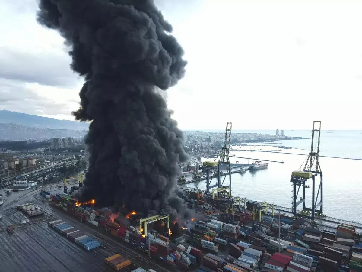Work continues to extinguish fire at Turkiye's Iskenderun port