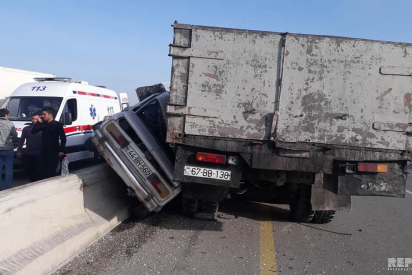 Kürdəmirdə yol qəzası olub, xəsarət alanlar var - FOTO - VİDEO - YENİLƏNİB