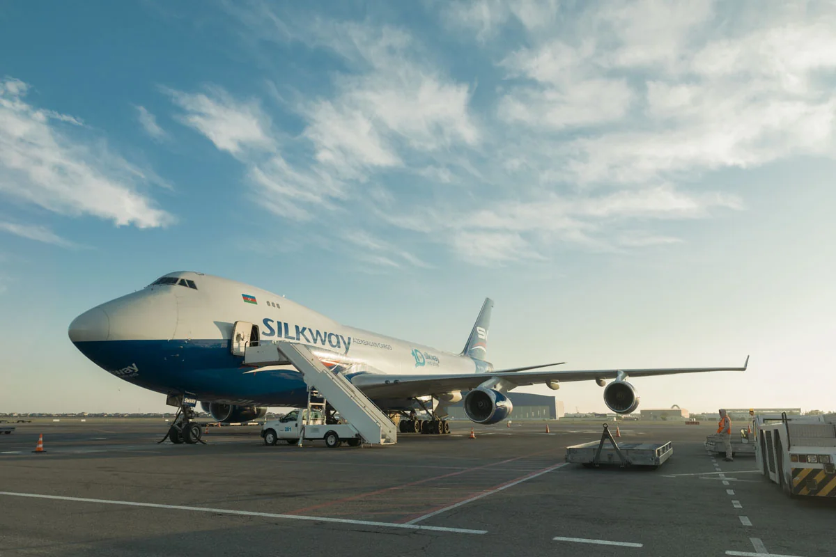 Компания Silk Way West Airlines благополучно перевезла 100 яков из Кыргызстана в Азербайджан