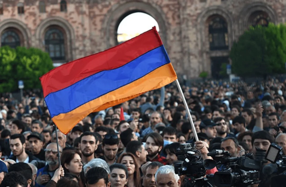 Employees of two Armenian ministries going on strike