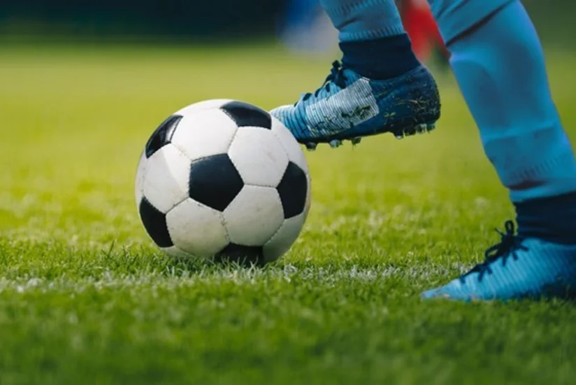 Belçika universiteti: Futbol matçlarında hər 100 metrdən bir qələbə şansı 1,1 faiz artır