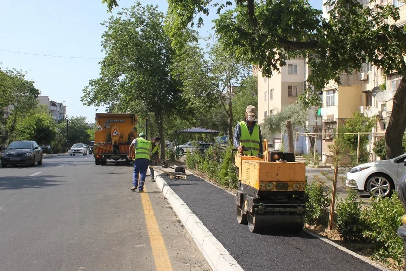 Bakı küçələrində yenidənqurma işləri aparılır