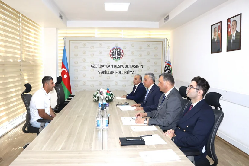 Vəkillər Kollegiyasının sədri vətəndaş qəbulu keçirib