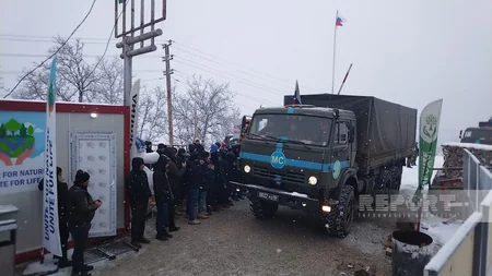 Bu gün Xankəndi-Laçın yolunda sülhməramlıların 43 avtomobili maneəsiz keçib - VİDEO - YENİLƏNİB-7