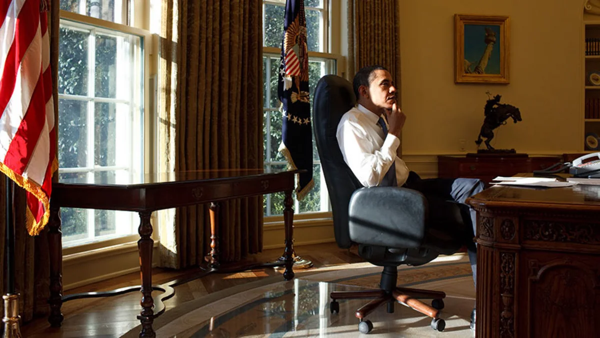 Obama prezident masasındakı qırmızı düymədən çay sifarişi üçün istifadə edib