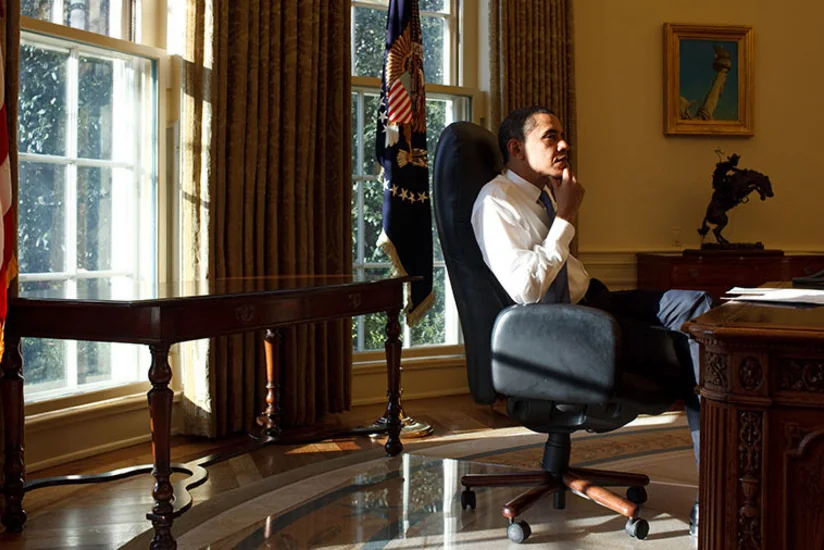 Obama prezident masasındakı qırmızı düymədən çay sifarişi üçün istifadə edib