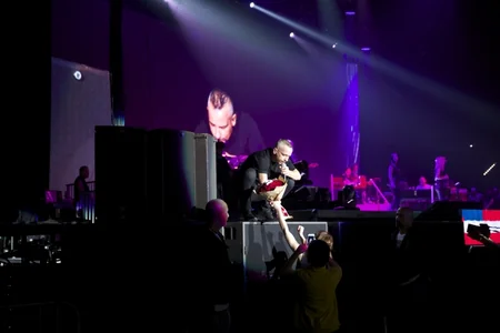 İtalyan müğənni Eros Ramazzotti Bakıda ilk dəfə konsert verib