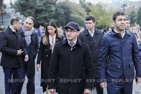 Böyük zəfərin yarmarkasından - FOTOREPORTAJ