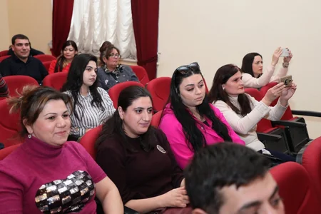 AzTV-nin Bədii Şurası ictimai fikri öyrənir - FOTO